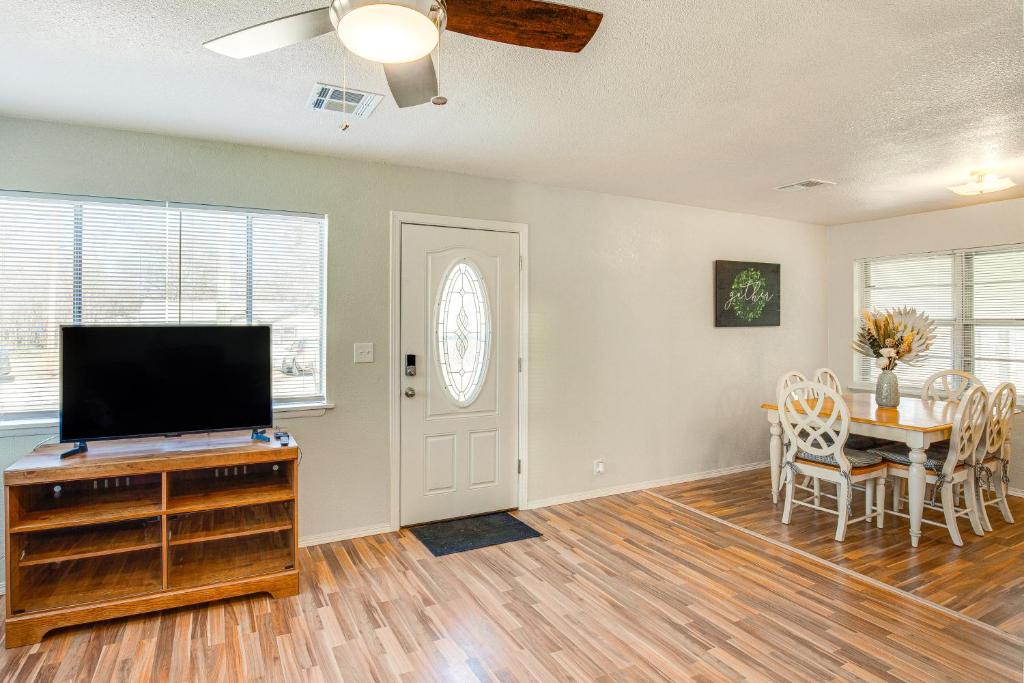 Pet-Friendly Atoka Vacation Rental with Large Yard! photo 3