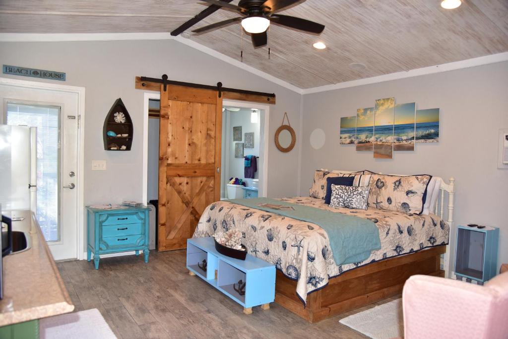 The Beach House at Si Como No Inn photo 3