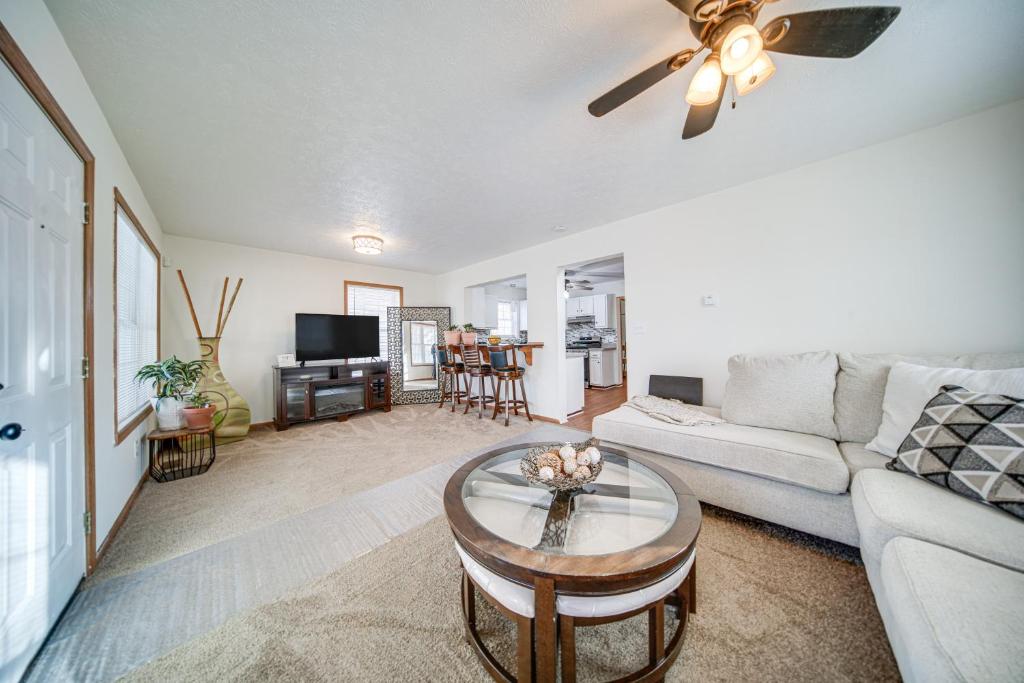 Charming Cleveland Home 5 Mi to Downtown!