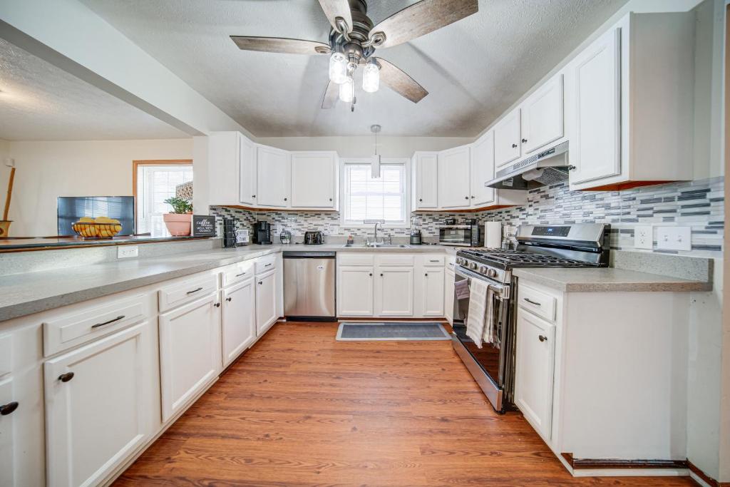 Charming Cleveland Home 5 Mi to Downtown! photo 1