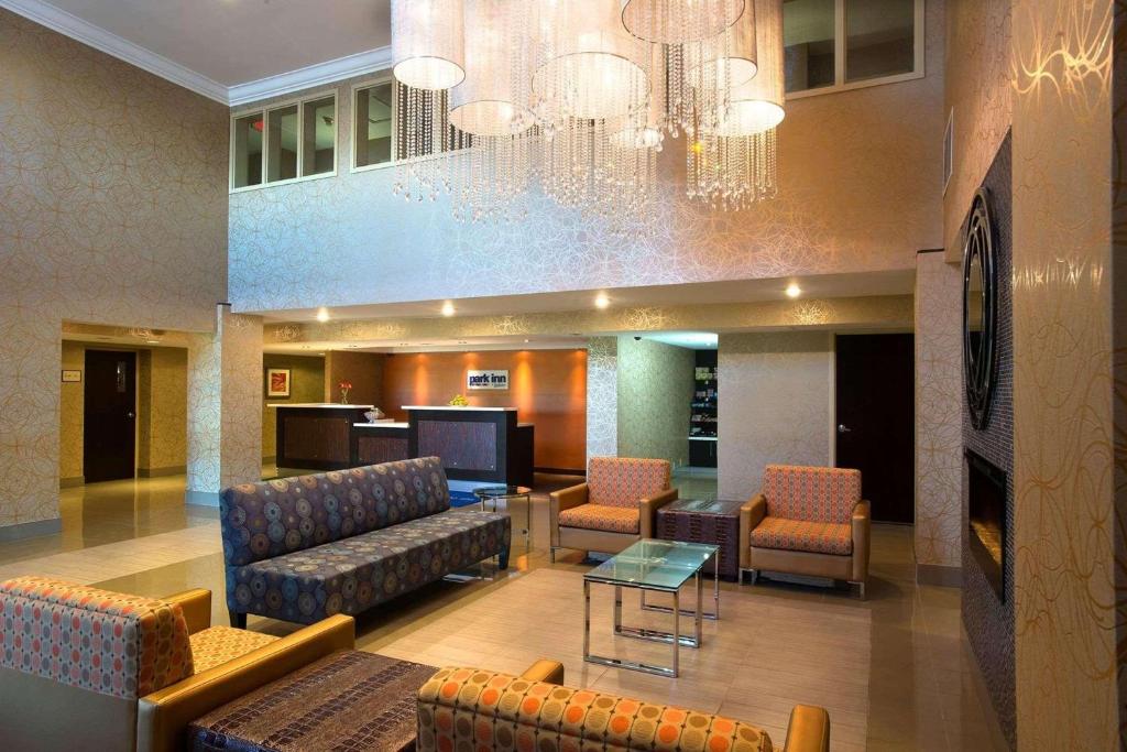 Park Inn by Radisson Toronto-Markham photo 1
