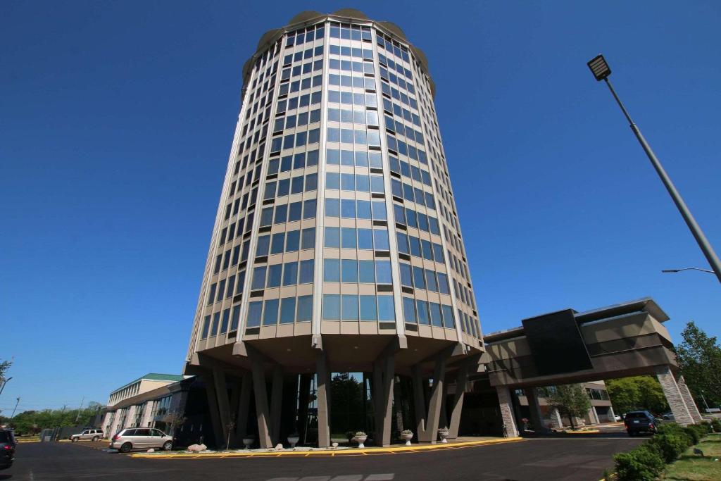 Radisson Hotel Southfield-Detroit image