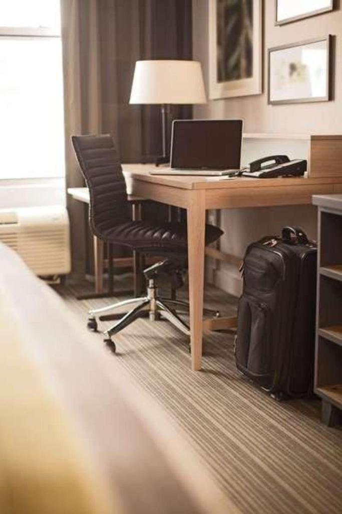 Country Inn & Suites by Radisson, Minneapolis West, MN photo 2
