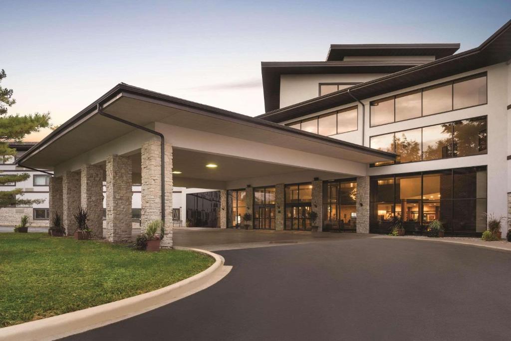 Oneida Hotel image