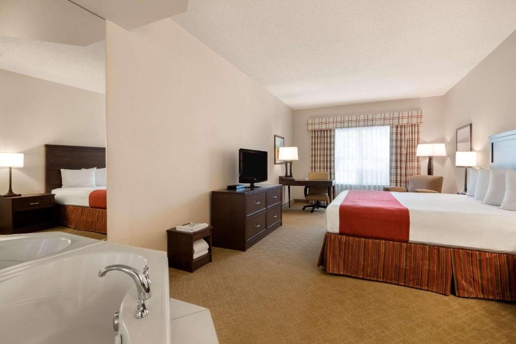 Country Inn & Suites by Radisson, Calgary-Northeast photo 4