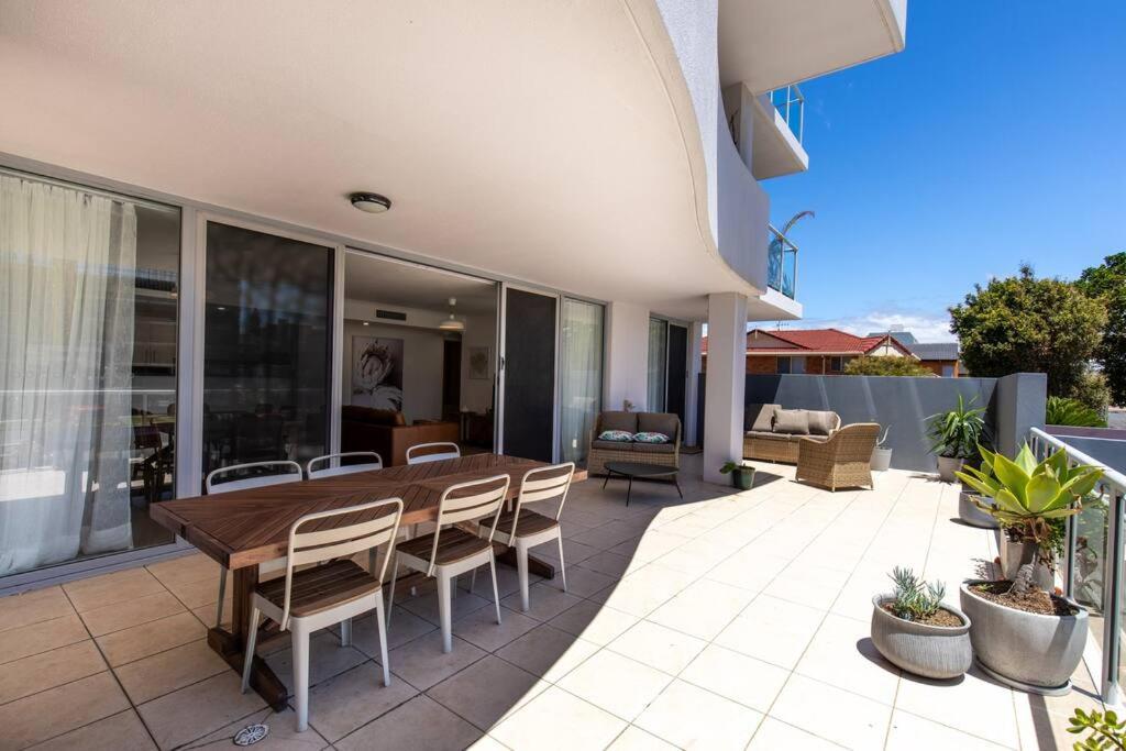 'Sage' at The Crest - Spacious ground floor apartment photo 3