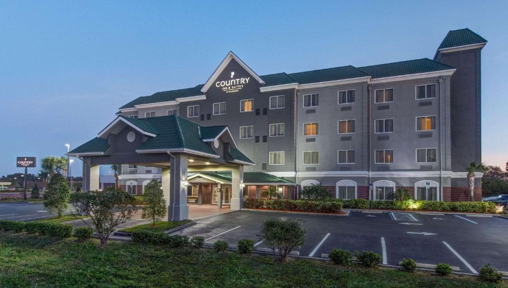 Country Inn & Suites by Radisson, St. Petersburg - Clearwater, FL image