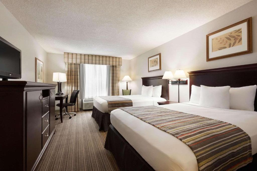 Country Inn & Suites by Radisson, Kingsland, GA photo 3