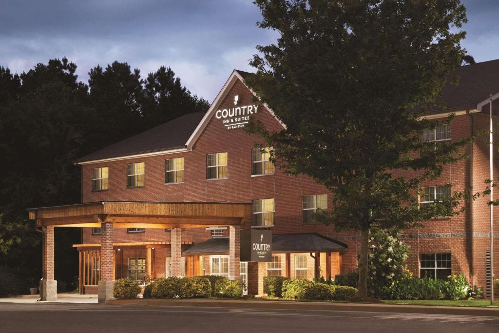 Country Inn & Suites by Radisson, Newnan, GA image