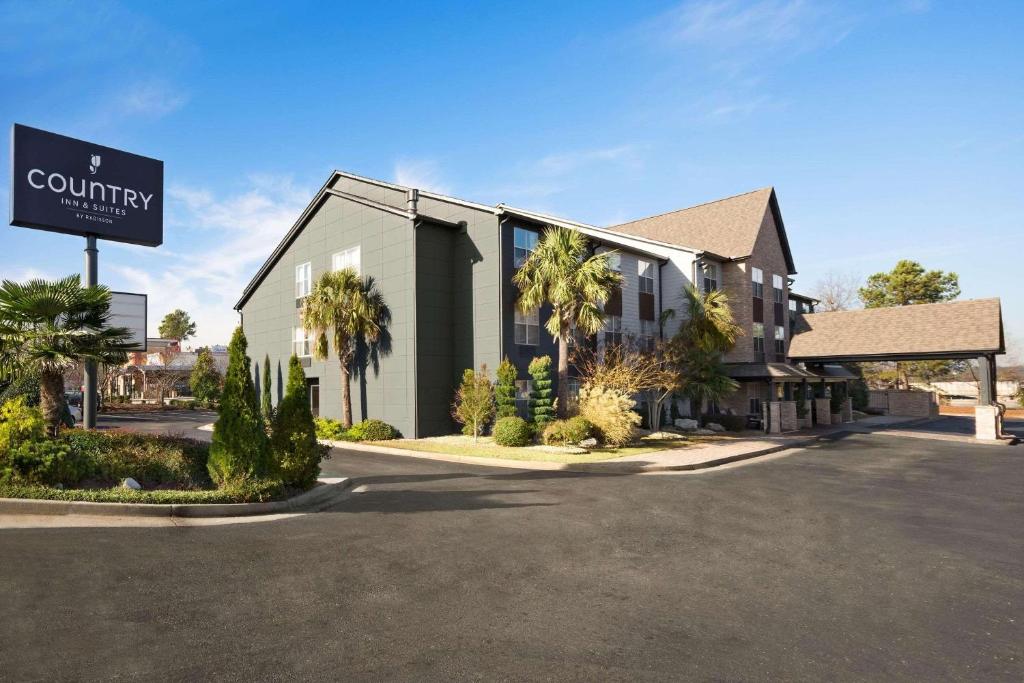 Country Inn & Suites by Radisson, Atlanta I-75 South, GA image