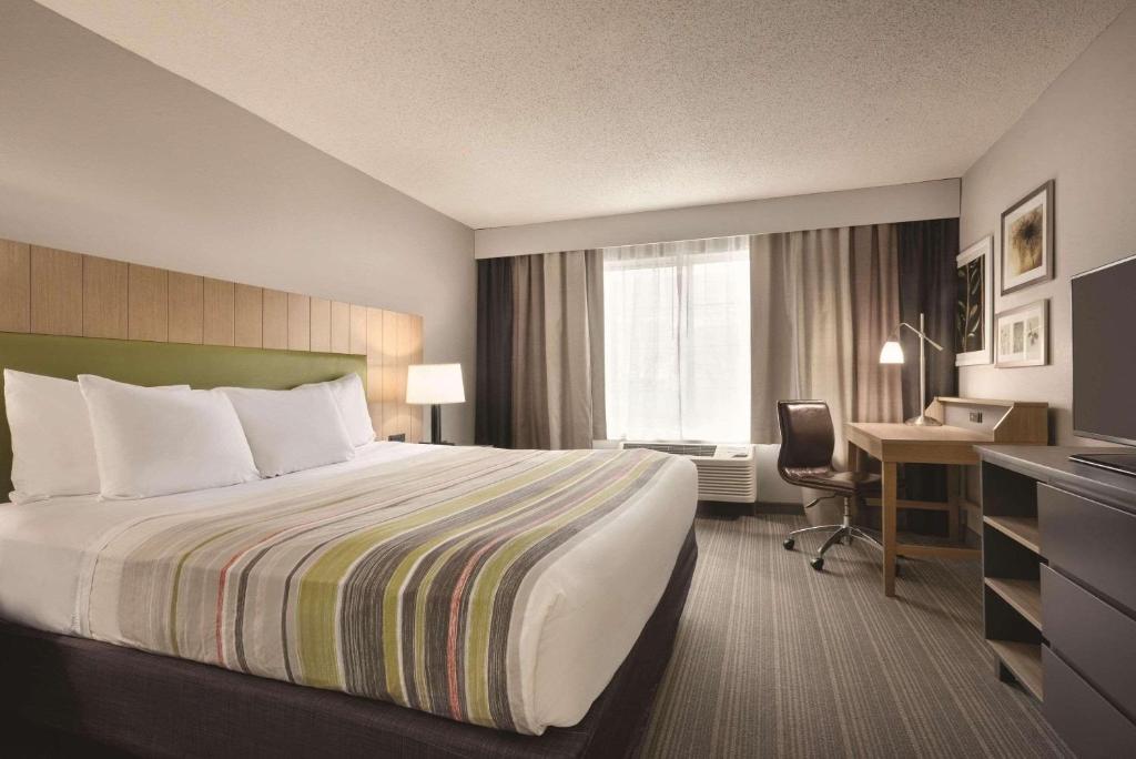 Country Inn & Suites by Radisson, Merrillville, IN photo 3