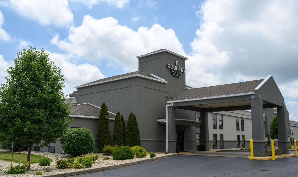 Country Inn & Suites by Radisson, Greenfield, IN image