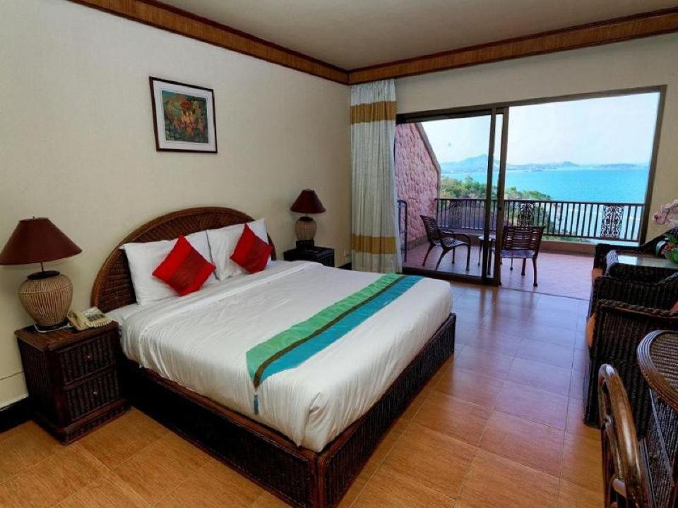 Samui Bayview Resort & Spa - SHA Plus photo 2
