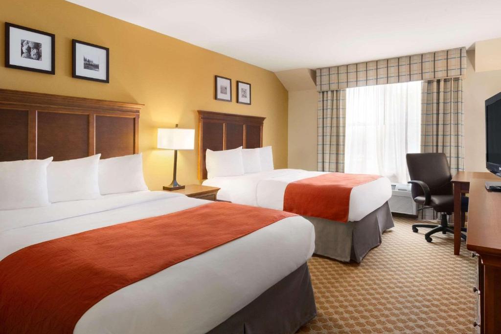 Country Inn & Suites by Radisson, Holland, MI photo 4