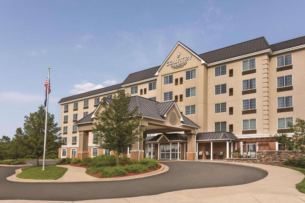 Country Inn & Suites by Radisson, Grand Rapids East, MI photo 2