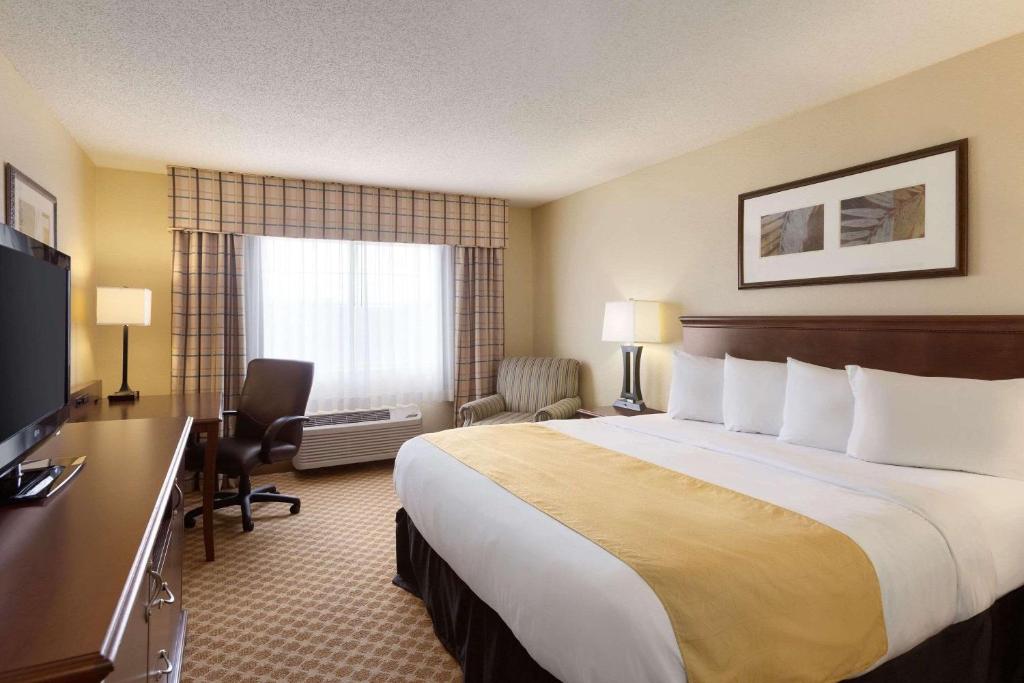 Country Inn & Suites By Radisson - Rochester photo 1