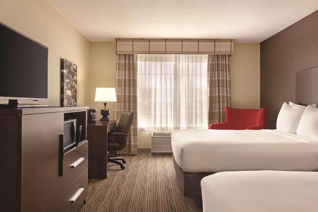 Country Inn & Suites by Radisson, Albert Lea, MN photo 4
