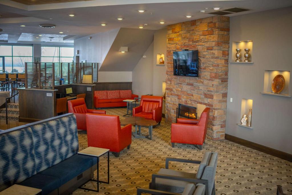 Country Inn & Suites by Radisson, Bemidji, MN photo 1