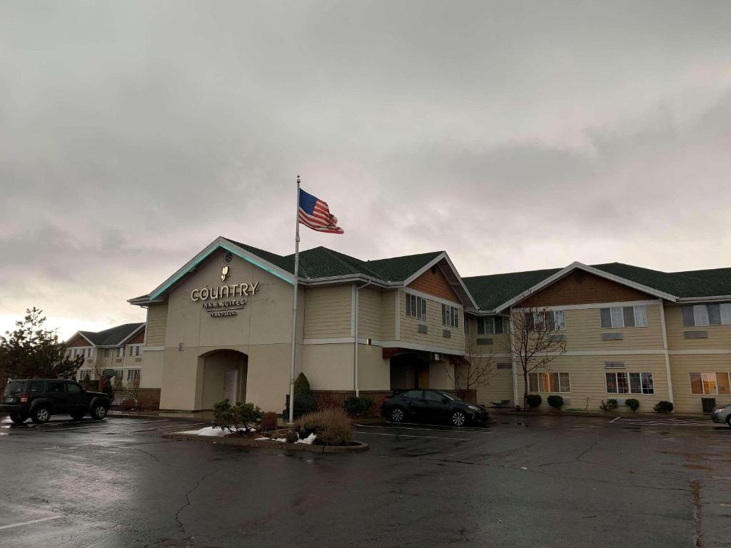 Country Inn & Suites by Radisson, Bend, OR image