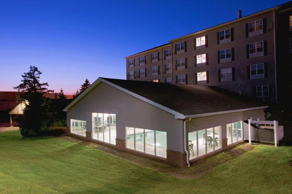 Country Inn & Suites by Radisson, Lancaster (Amish Country), PA image