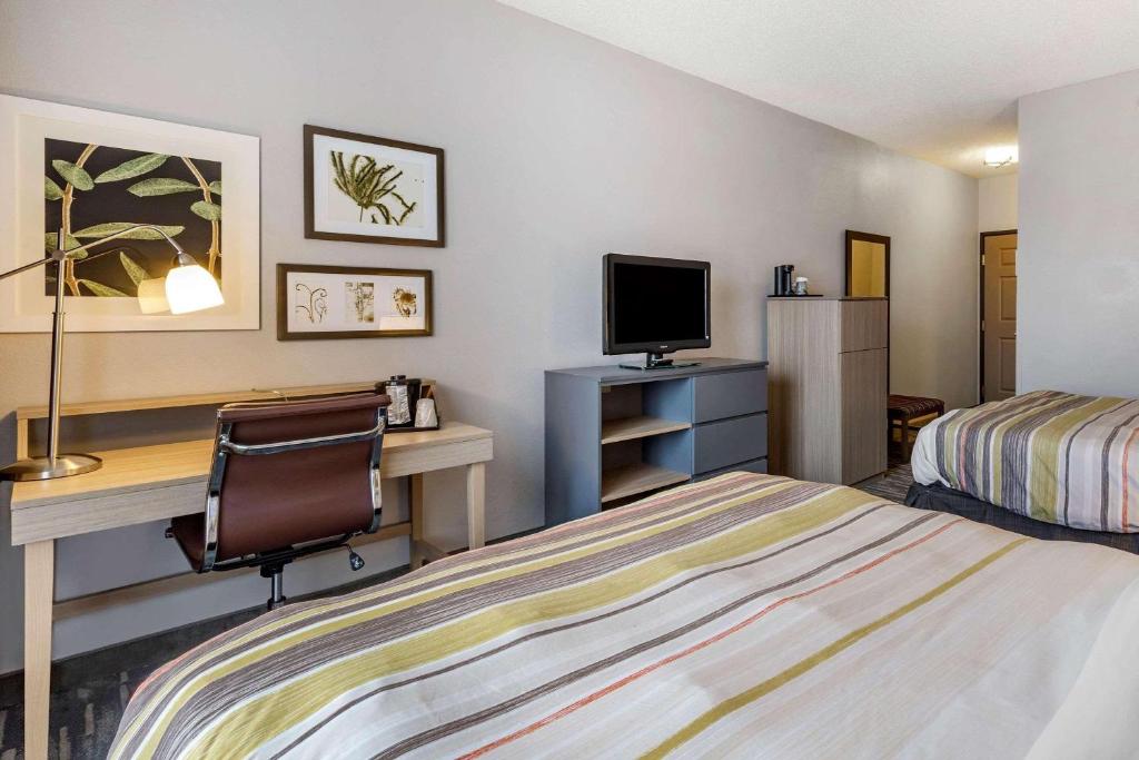 Country Inn & Suites by Radisson, Aiken, SC photo 2