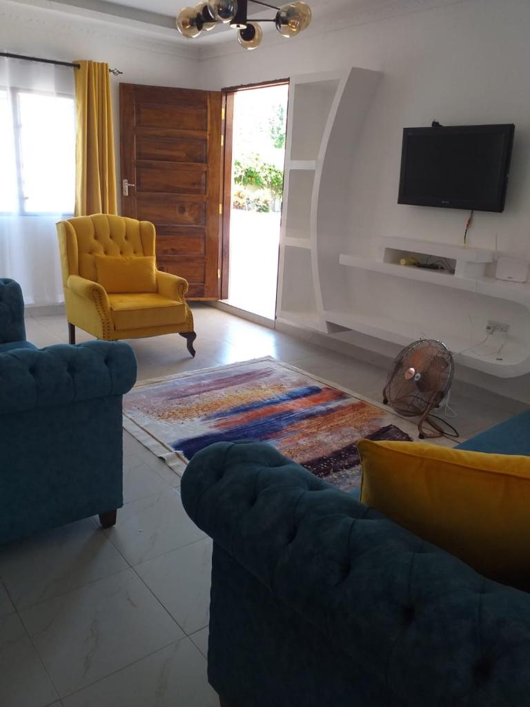 Wrentech House photo 1