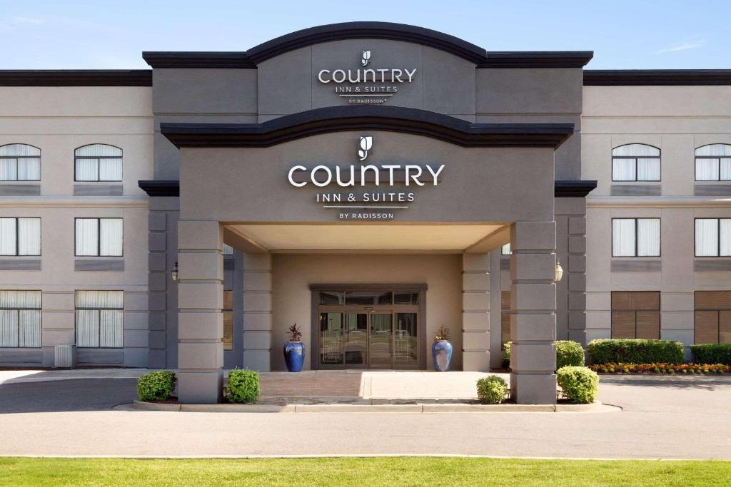 Country Inn & Suites by Radisson, Wolfchase-Memphis, TN image