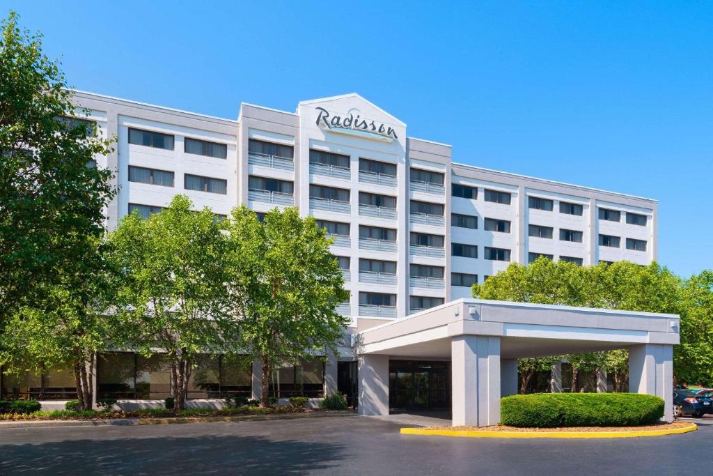 Radisson Hotel Nashville Airport image