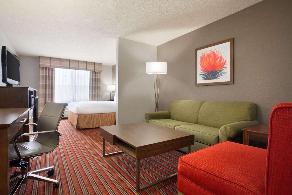 Country Inn & Suites by Radisson, DFW Airport South, TX photo 4