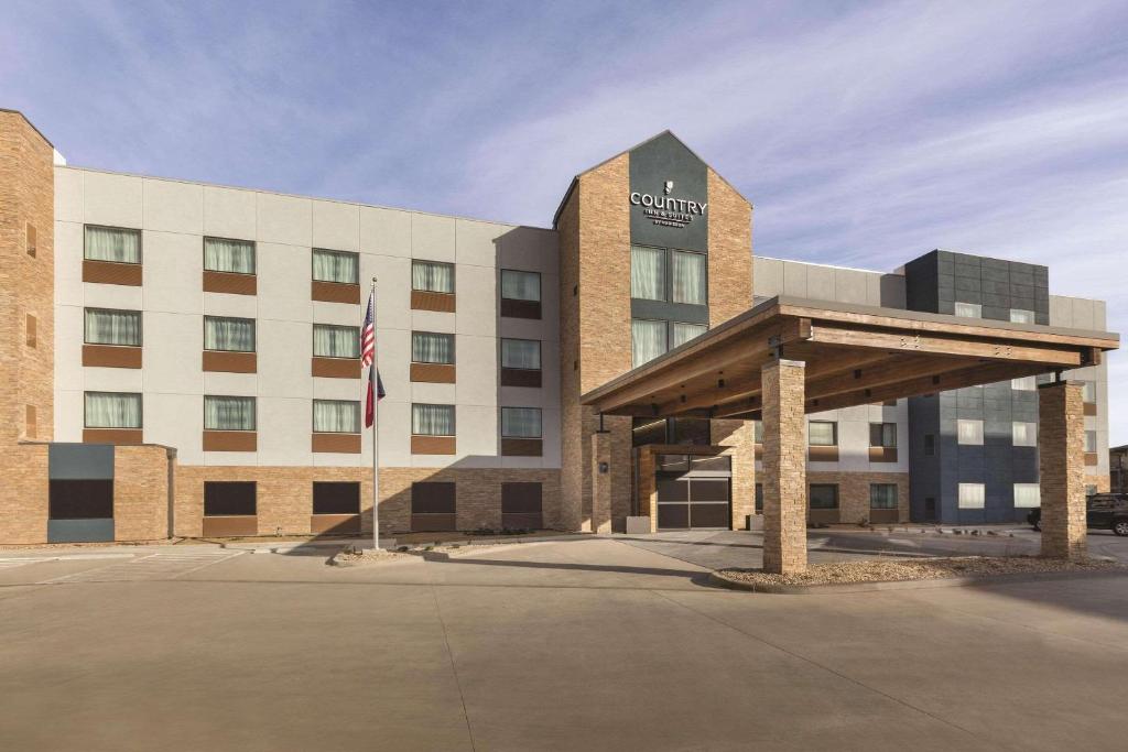 Country Inn & Suites by Radisson, Lubbock Southwest, TX image