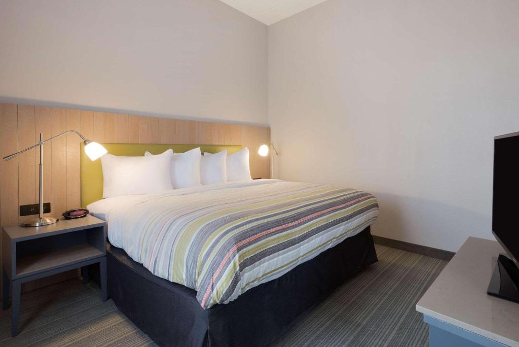 Country Inn & Suites by Radisson, Katy (Houston West), TX photo 4