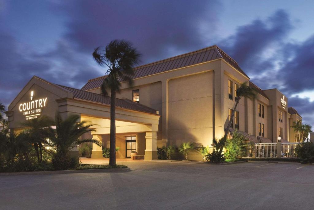 Country Inn & Suites by Radisson, Portland, TX image