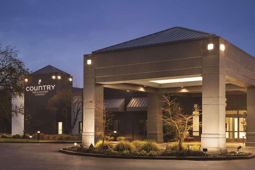 Country Inn & Suites by Radisson, Seattle-Bothell, WA image