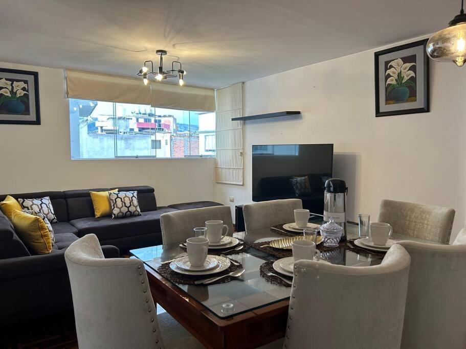 Apartamento con hermosa vista a la laguna de Baños del Inca y PS4