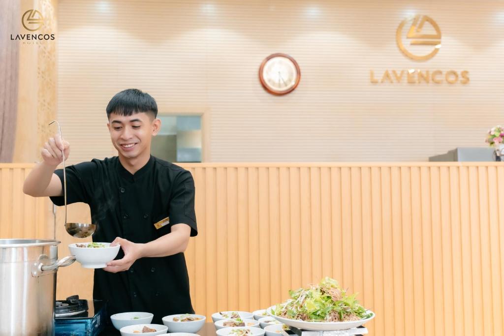 Khách sạn Lavencos