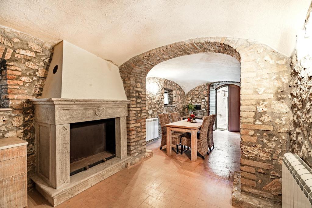 Beautiful Villa With Private Spa - Happy Rentals photo 4
