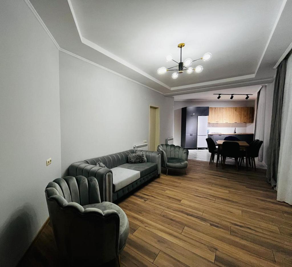 Apartment S A K A