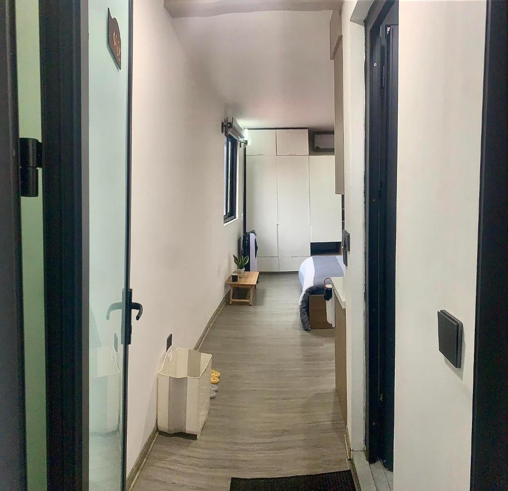 Studio Room 3288NH-402