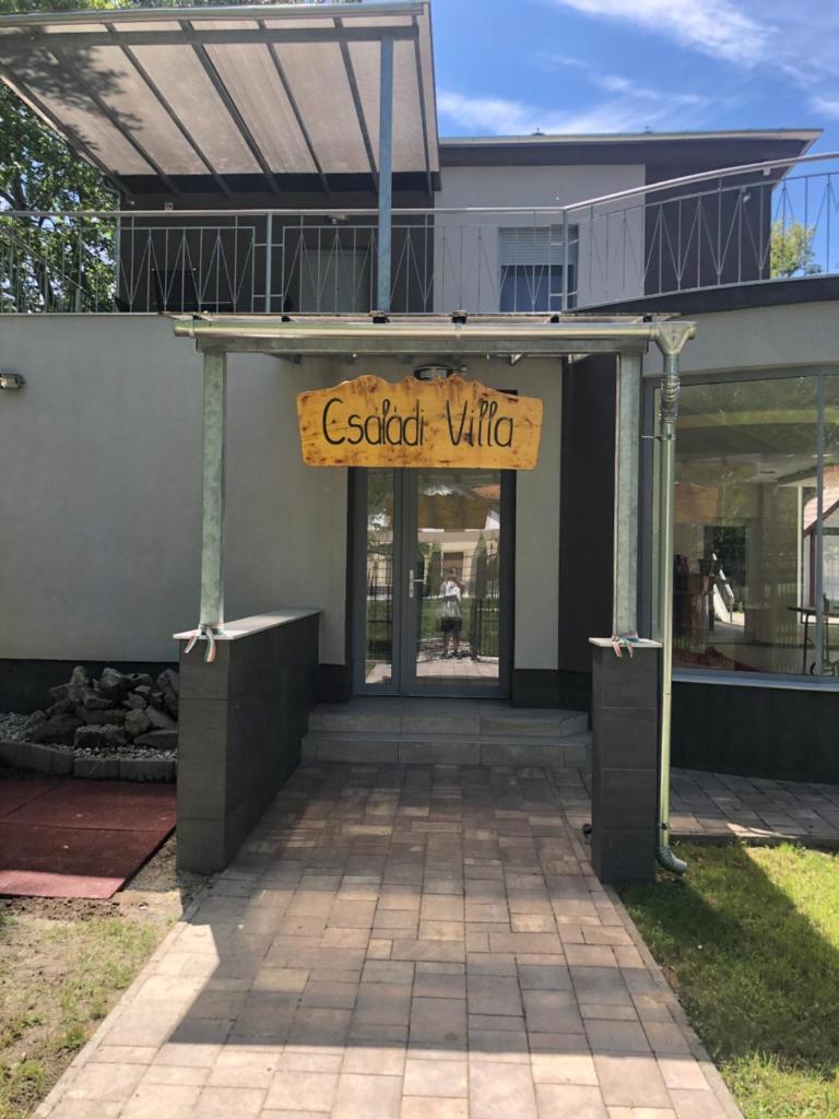 Családi Villa