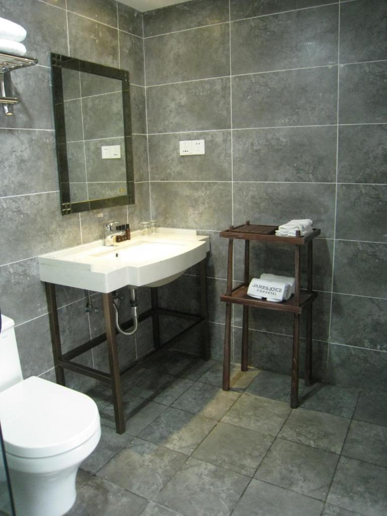 Двухместный (Фирменный двухместный номер с 1 кроватью), James Joyce Coffetel Guangzhou Panyu Changlong