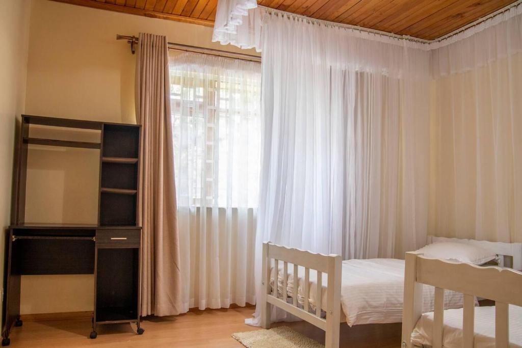 United nations Bluezone stunning spacious cottage photo 3