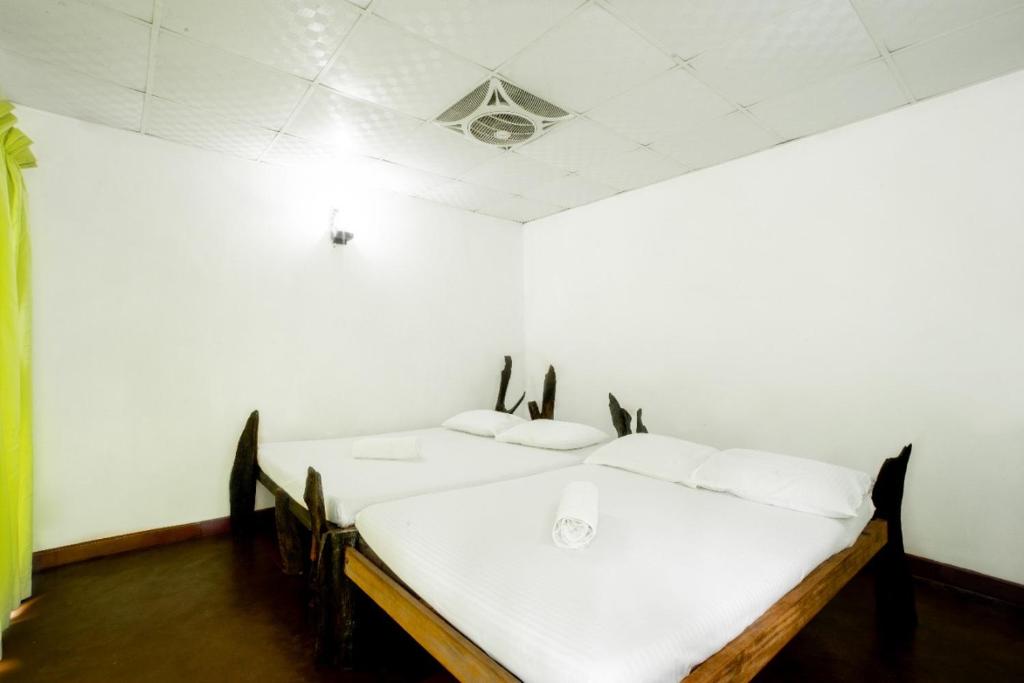 River Edge Eco Resort photo 1