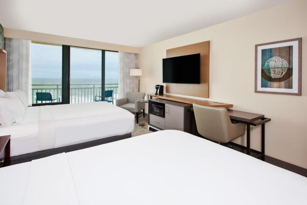 Holiday Inn Va Beach-Oceanside 21st St, an IHG Hotel photo 1