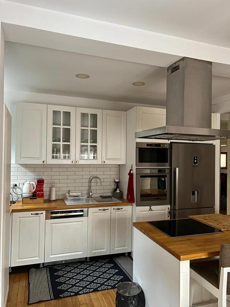 Luxurious House for Rent photo 2