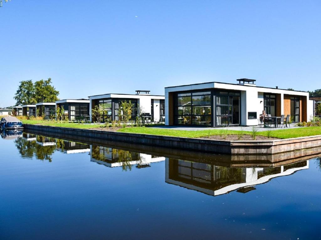 House with three bathrooms, on a holiday park photo 4
