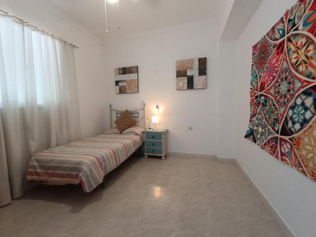 APARTMENT WITH SINGLE ROOMS photo 3