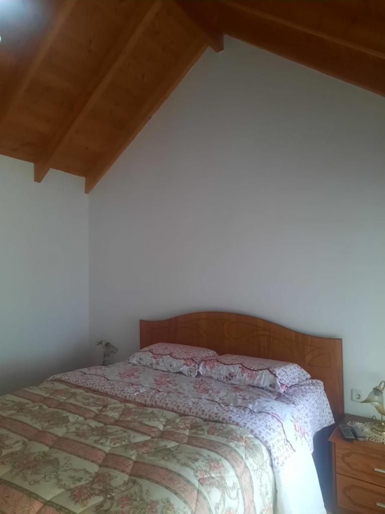 Guest House Xhelili photo 4
