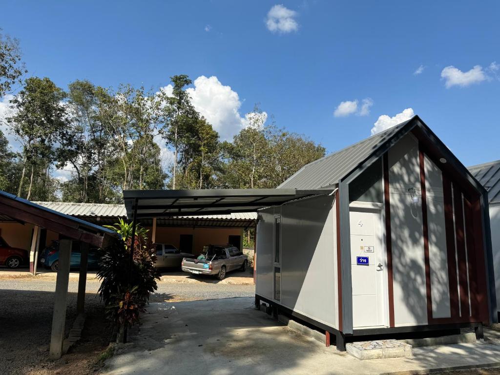 Bansuan Resort, Long, Phrae photo 3