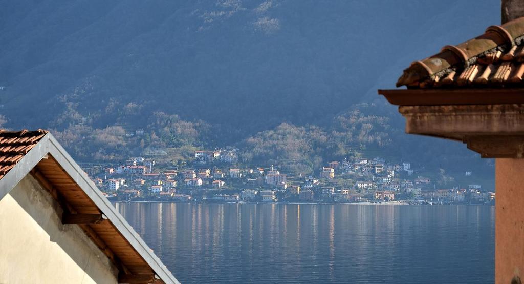 The Romantic Village House - Apartments with lake view photo 3