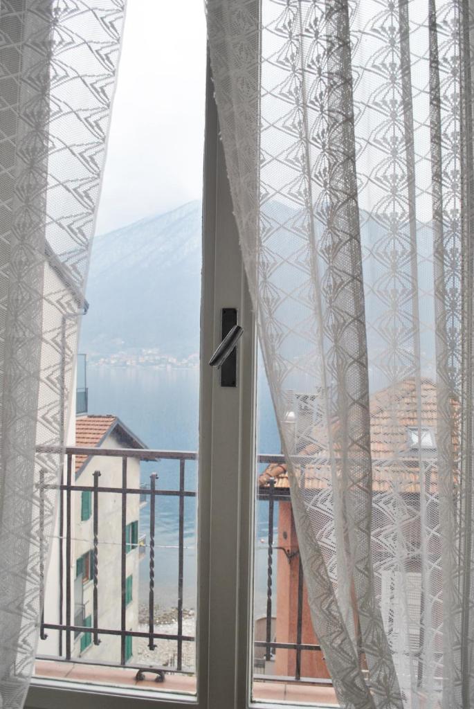 The Romantic Village House - Apartments with lake view photo 2